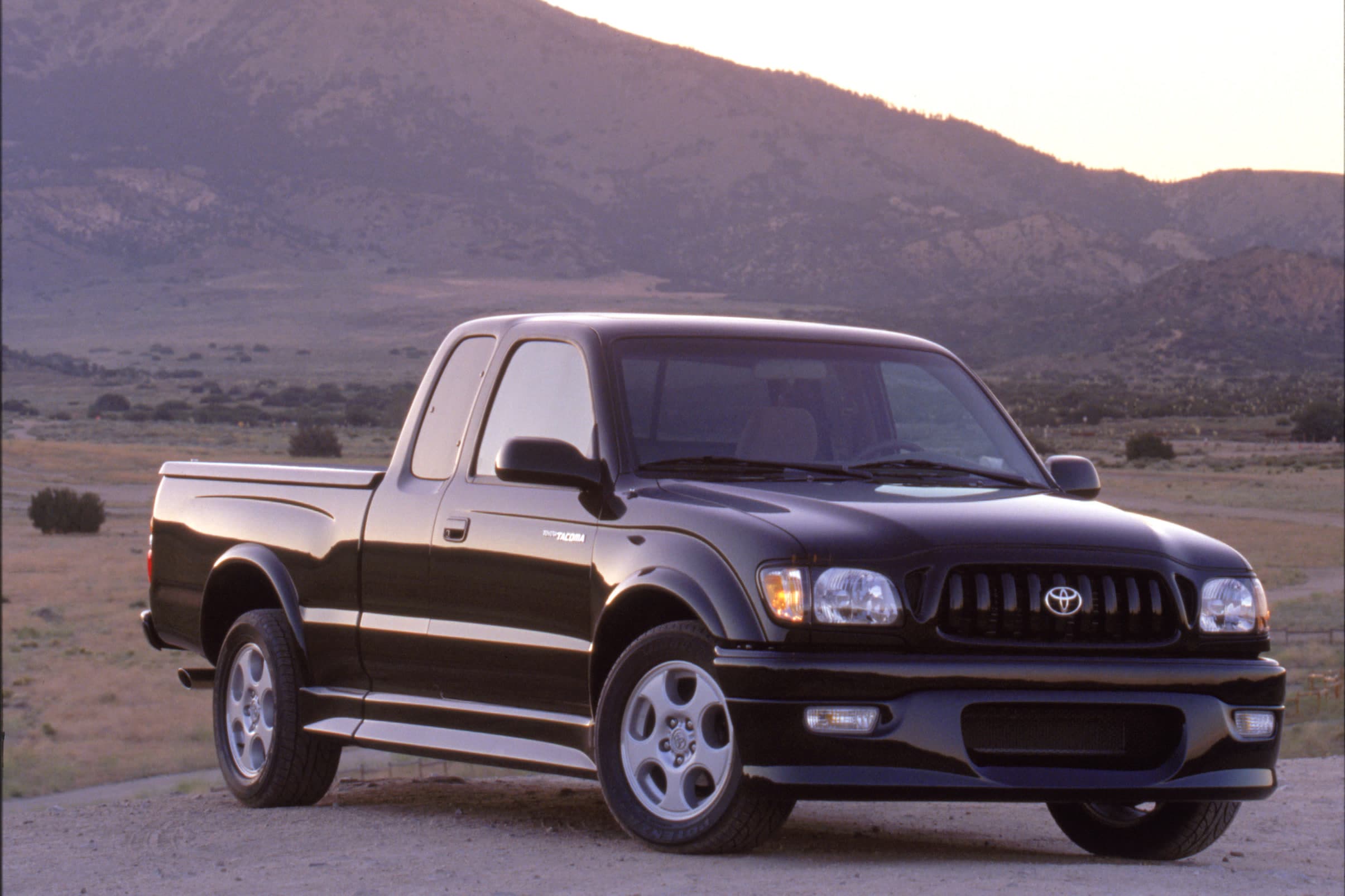 2001 Toyota Tacoma S-Runner V6 Press Photo
